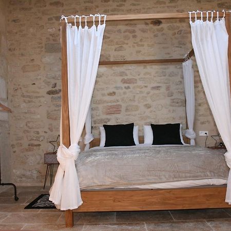 Guesthouse De Cambis B&B Remoulins Exterior foto